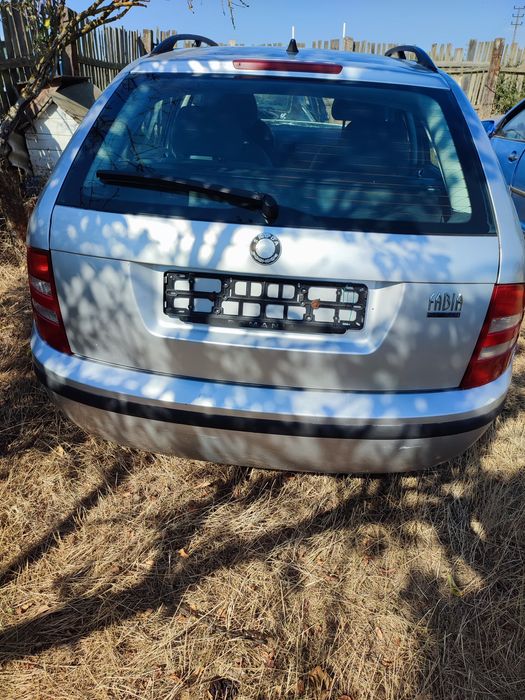 Dezmembrez Skoda Fabia ,1400  ,an fabricație 2001