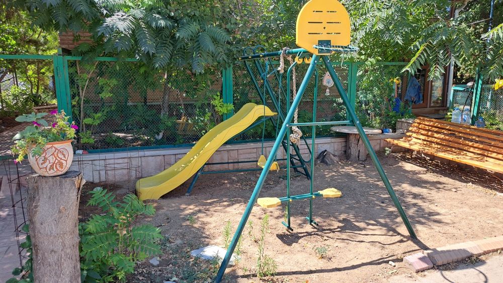 Продаётся детский игральный комплекс.