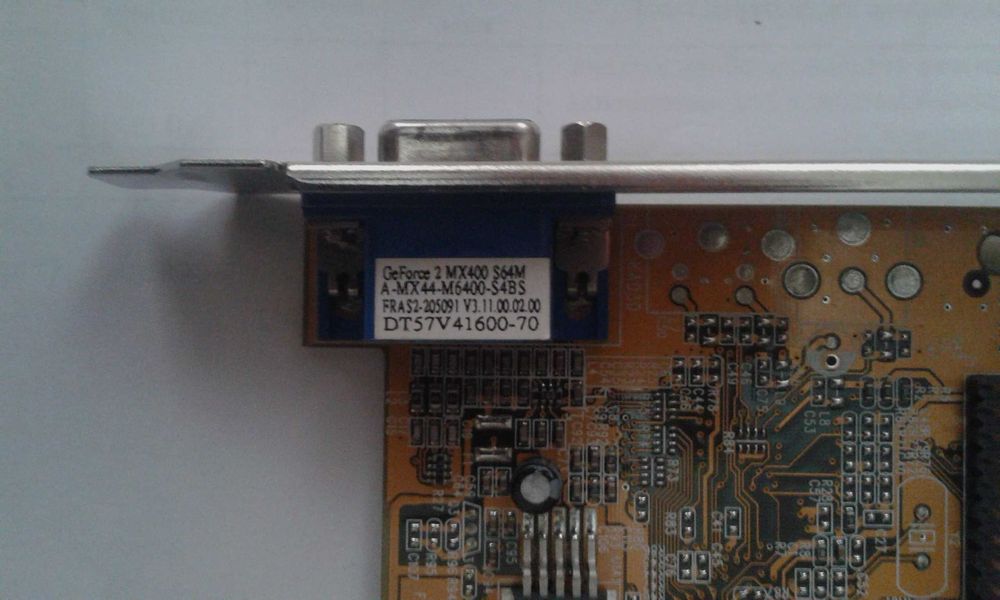 Продам видеокарту Chaintech 64MB GeForce2.