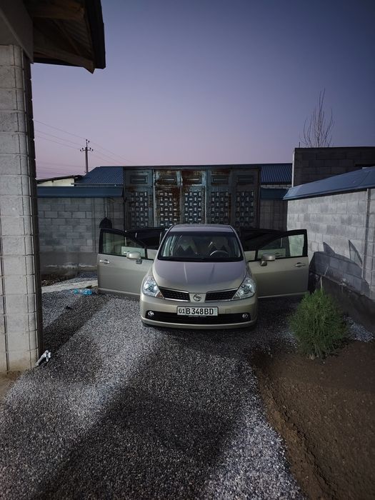 Продается ниссан тиида 2008 года