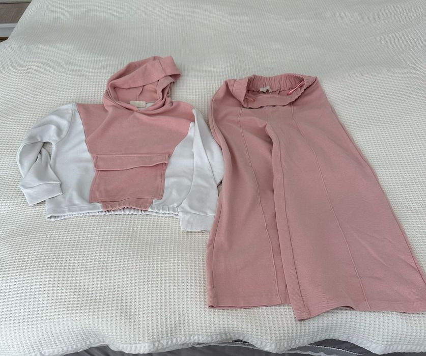 Спортно-елегантен комплет панталон и блуза на Petite Fleur за момиче