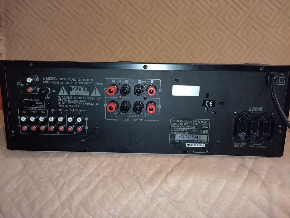 REZERVAT!! Vand amplificator Denon PMA 925R !Defect!