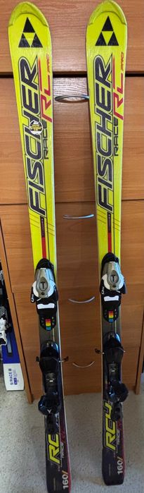 3 чифта ски; цена в описанието;