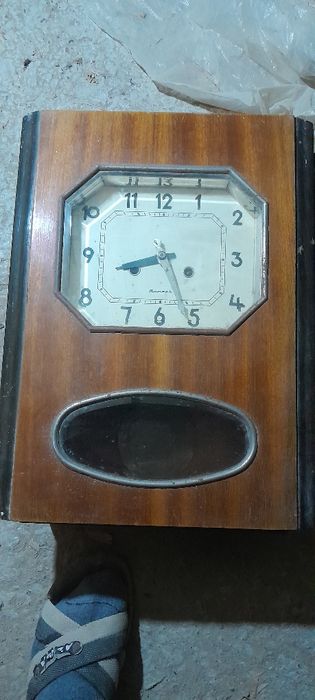 Соат маятникли янтарь