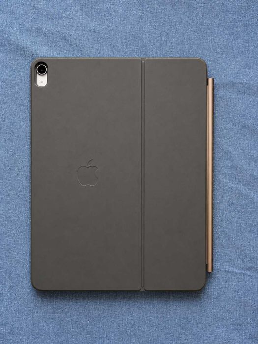 Ipad Air 13 inch 256 GB с Apple Magic клавиатура с БДС
