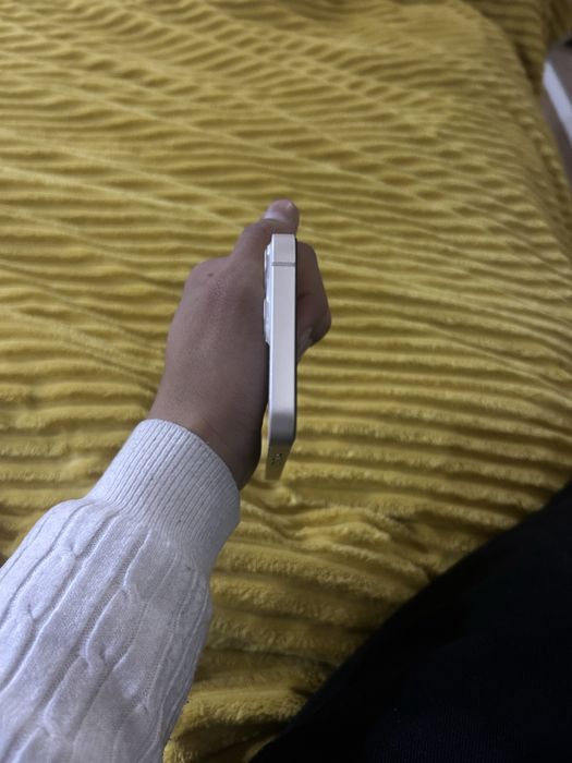 Iphone13 yomkist 96 ocilmagan holati yangidek