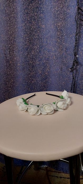 Продаю ободки  и колье.