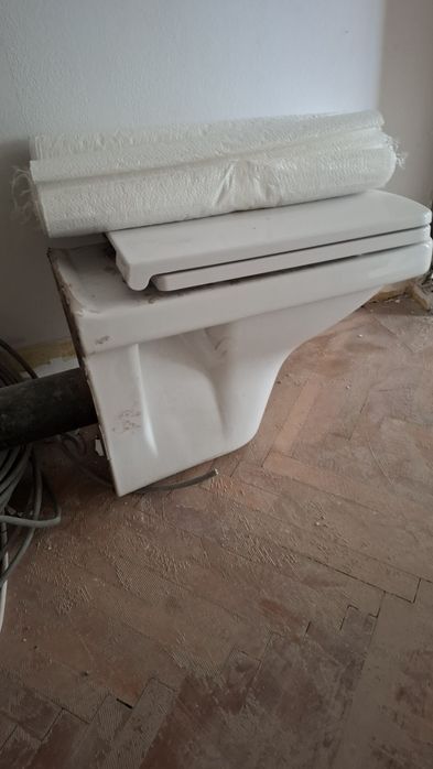Set WC suspendat cu rezervor încastrat Geberit, cadru și clapetă – stare foarte bună