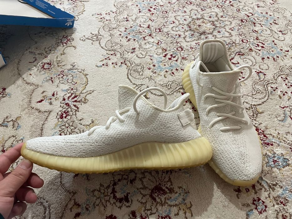 Продам кроссовки Adidas Yeezy Boost 350