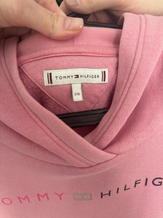 Hanorac Tommy Hilfiger, S/XS ( fit oversized ) si M ( fit normal )