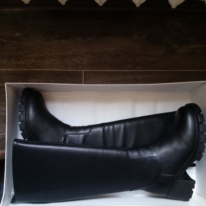 Продам .Сапоги женские