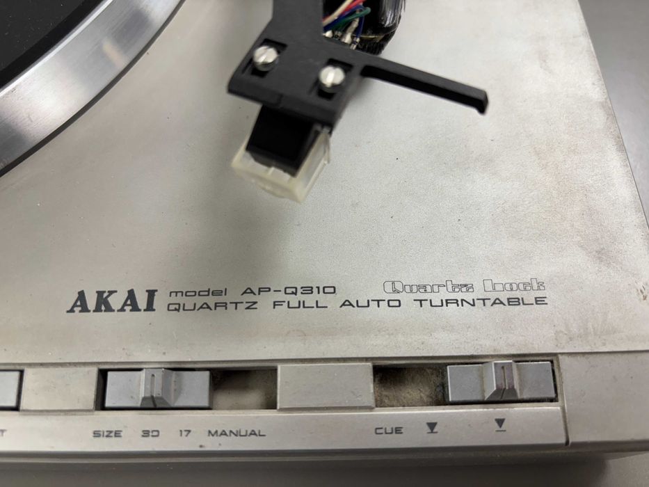 Akai AP-Q310 Quartz Lock грамофон (Japan)