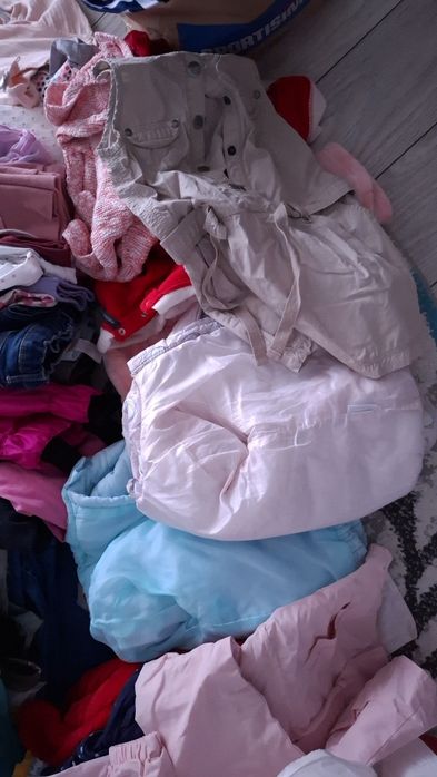 Hăinuțe si geci pentru fetita