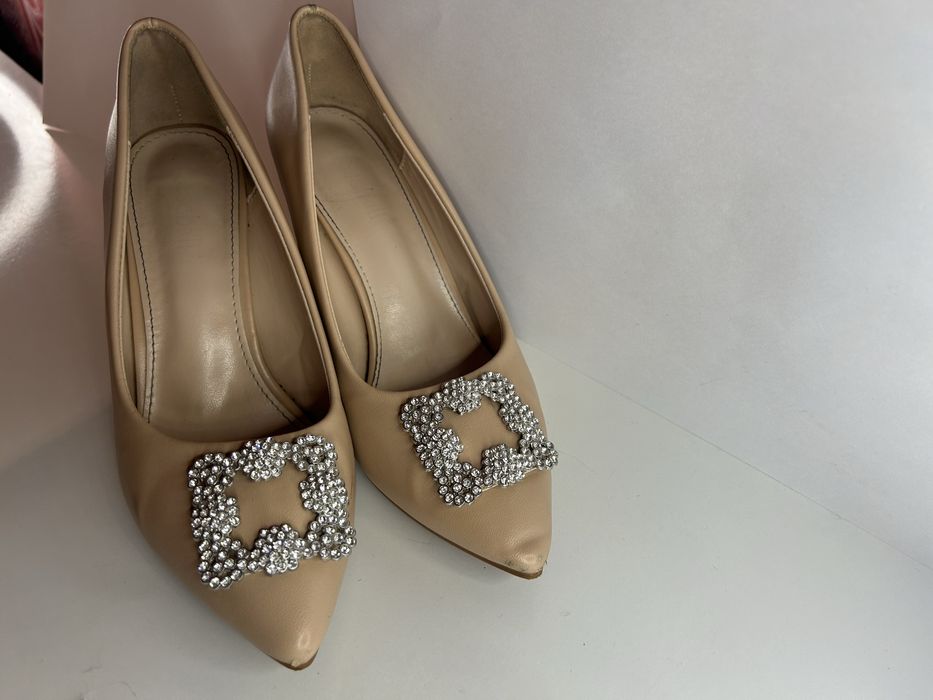 Женские туфли со стразами