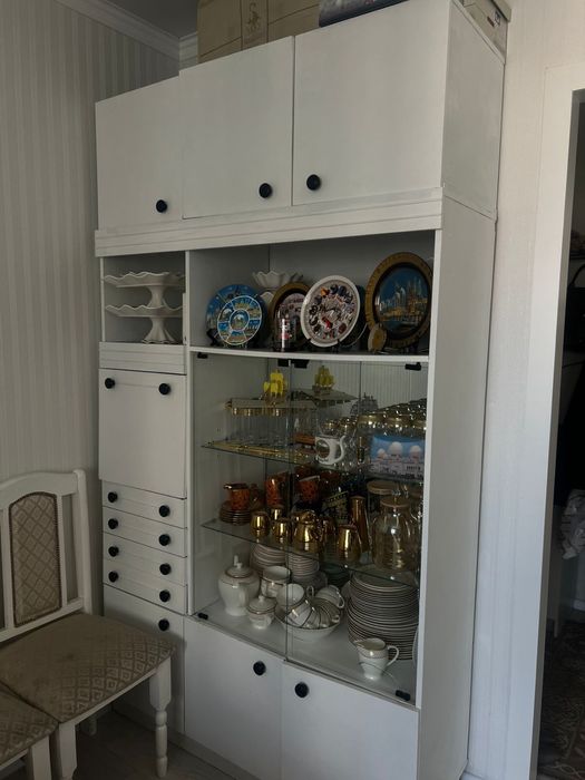 Шкаф для гостиной