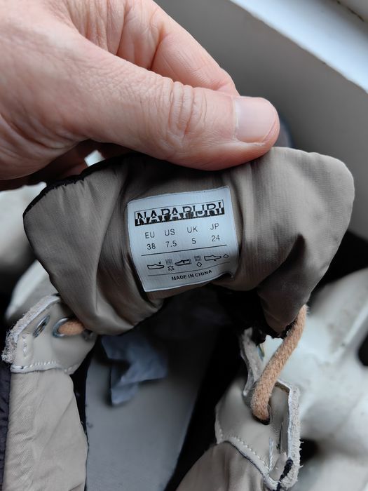 Ghete Napapjiri dama 38 nr