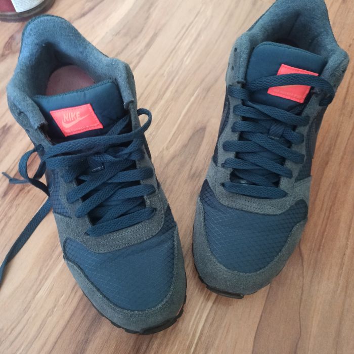 Черни кецове естествена кожа №39, Nike сини40