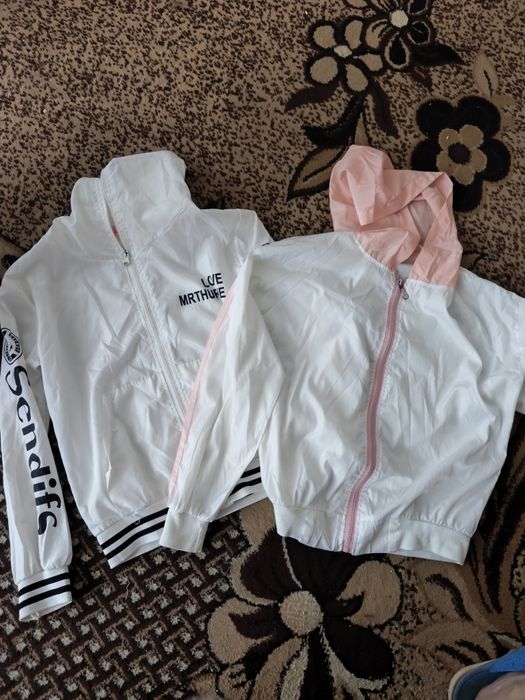 Отдам бесплатно вещи на девочку и мальчика