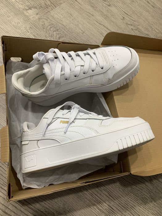 Продам кроссовку