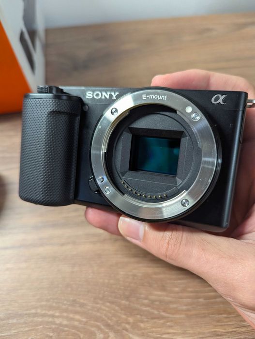 Sony zv-e10 + обектив Sony SEL 16-50mm f/3.5-5.6 PZ OSS. Като нов