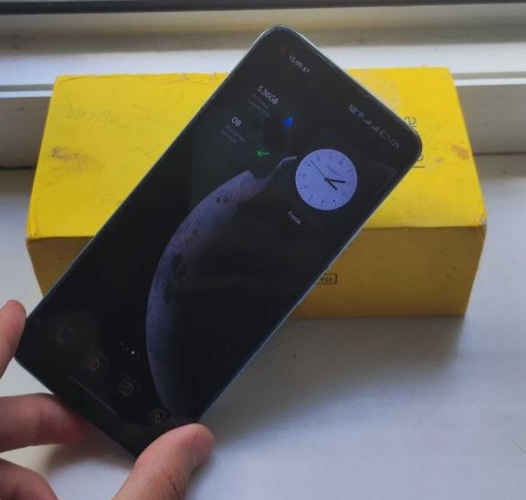 Realme 8 pro  8/128 (karobka bor/kelishamiz)