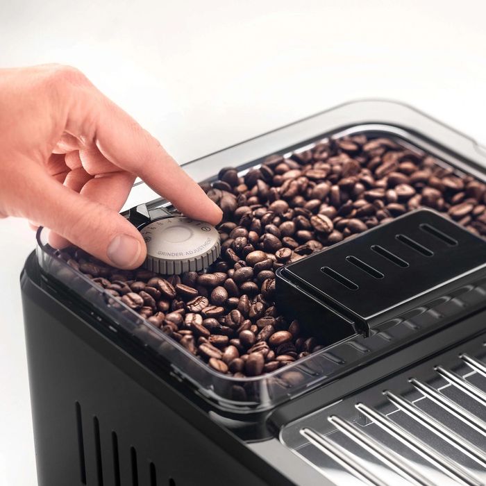 Kofemashina Delonghi ECAM450.55s