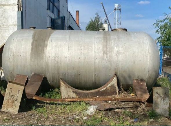 ЁМКОСТЬ  цистерна бочка