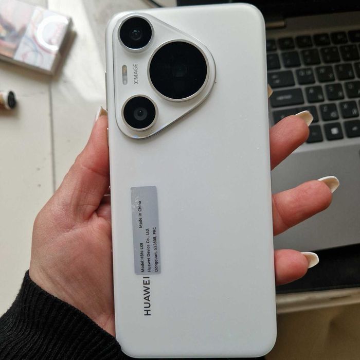 Продавам Huawei pura 70 pro в гаранция