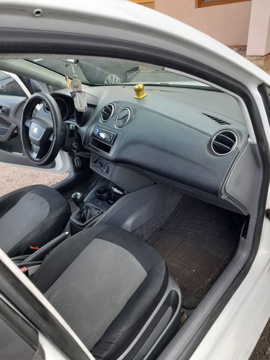 Vând Seat Ibiza 1.2 benzina