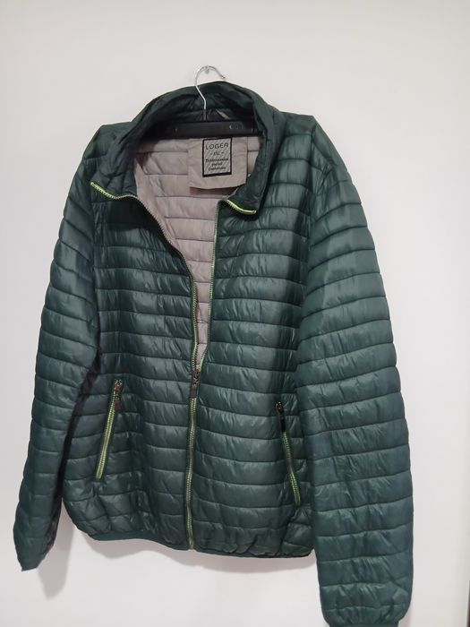 Geaca matlasata primavara unisex marime 48 sau XXL stare perfecta