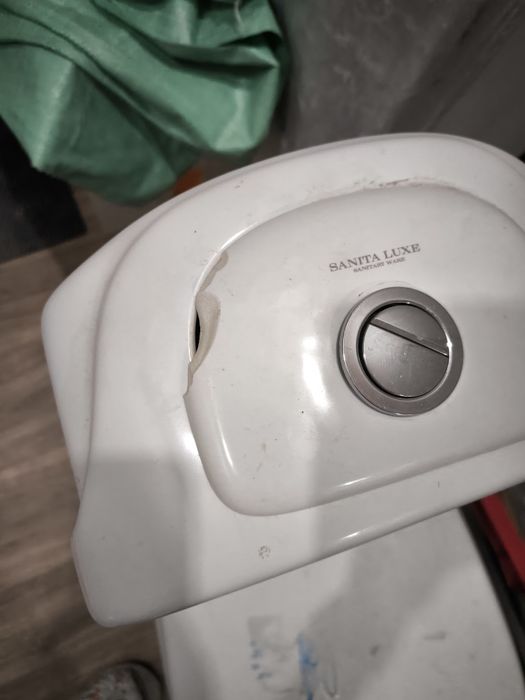 Продам унитаз Sanita