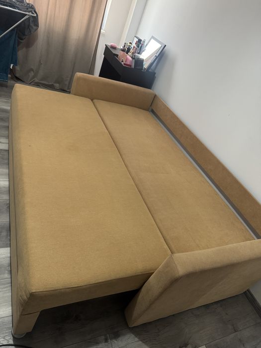 Vand canapea extesibila 2m lungime cu 1.5latime