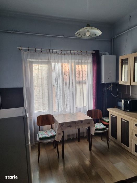 Apartament 2 camere in Centrul Vechi, la casa,etaj 2,mobilat,utilat!