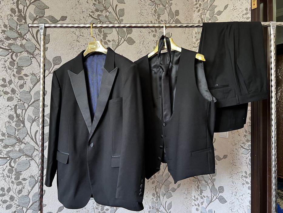 3ка костюм брюк+желетка сотилади