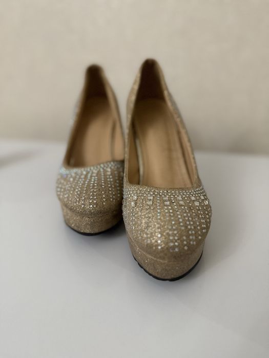 Туфли женские 36-37 размеры