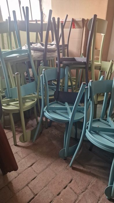 Scaune colorate/ Scaune aluminiu