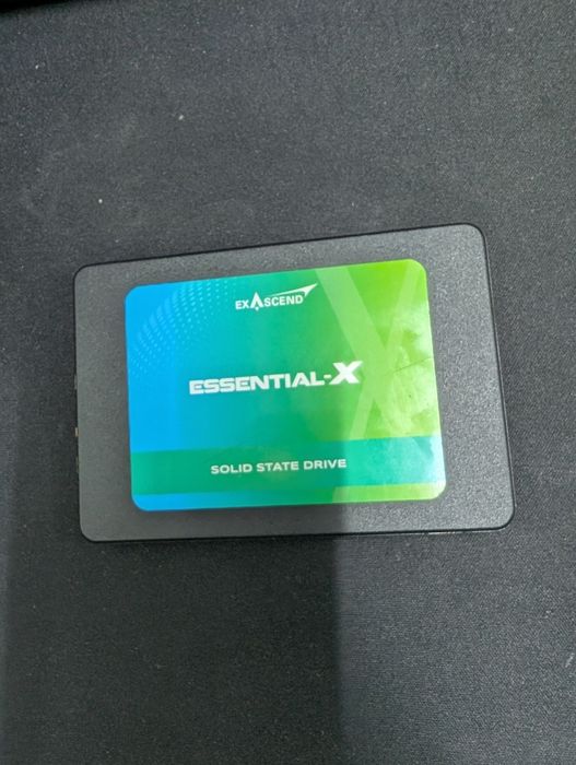 SSD 1tb Essential 99%