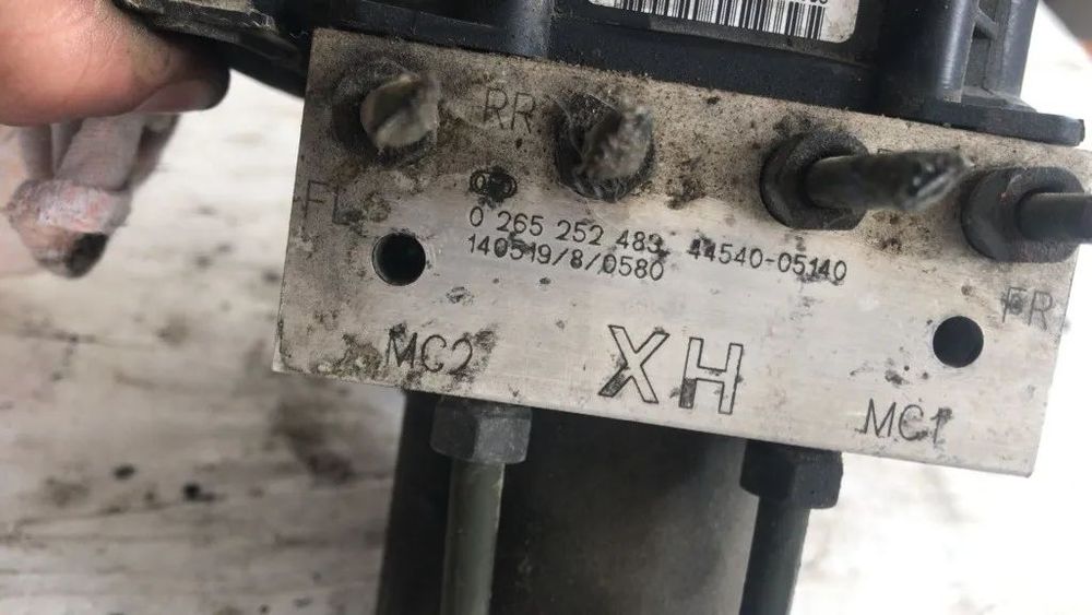 Pompa ABS Toyota Avensis t27 2.2 D 0265252483