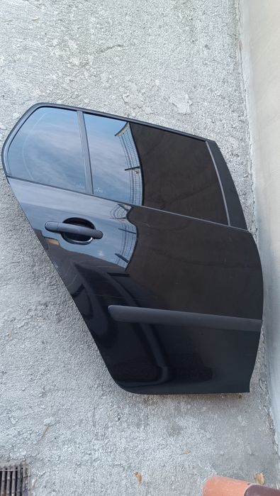 Врата за голф 5 в черен металик, имам и в други цветове (cherna vrata)