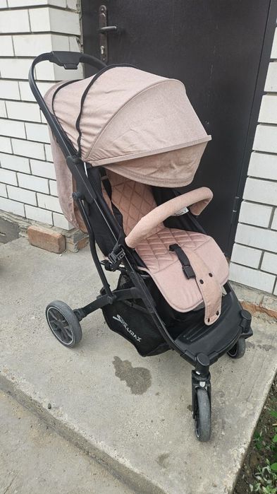 Продам прогулочную коляску за 15000