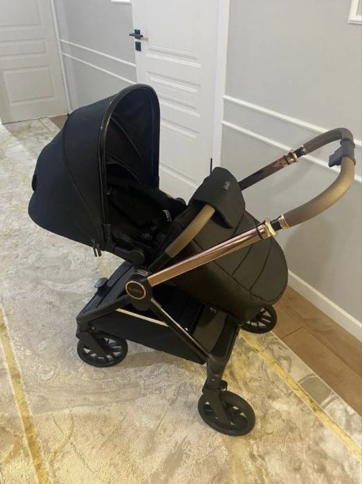 Продам детскую коляску Kidilo D900 2в1