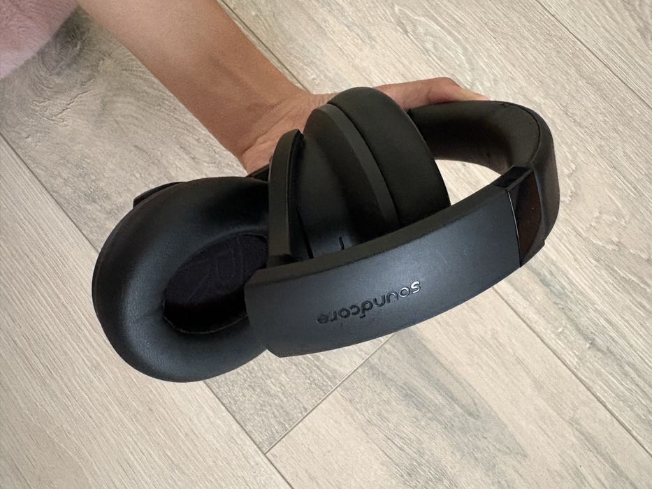 Soundcore наушники