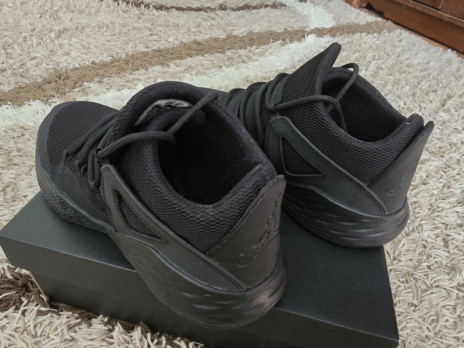 Adidași Jordan Formula 23 low