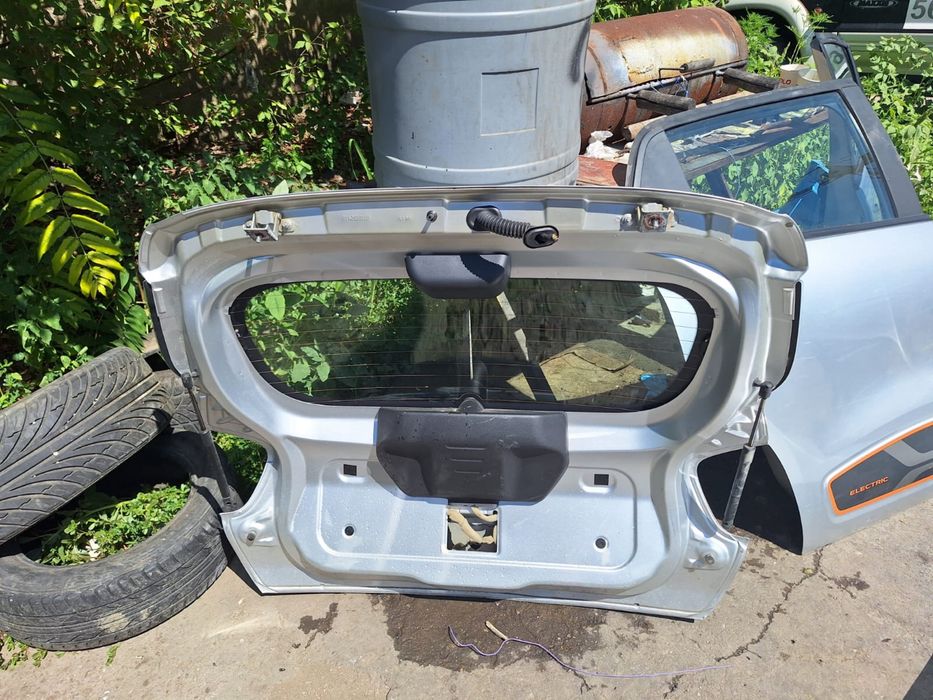 Piese Dacia Spring noi/second hand(Haion comple pe culoare gri)