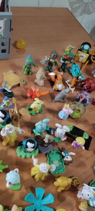 Фигурки Kinder 2017 и 2019 года(есть редкие)