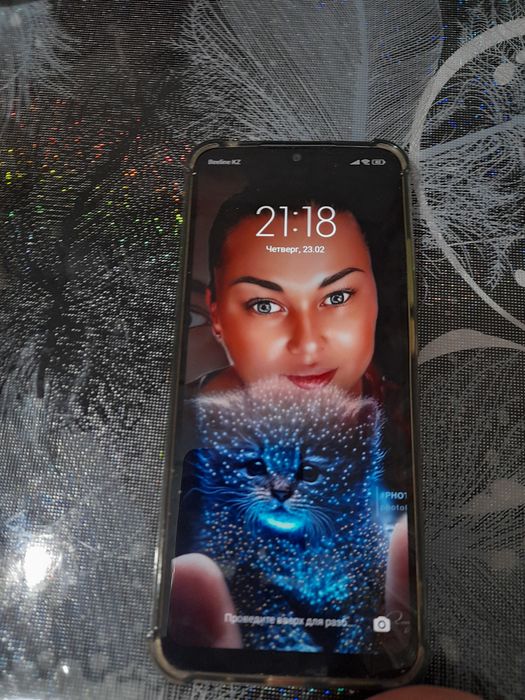 Продам телефон срочно