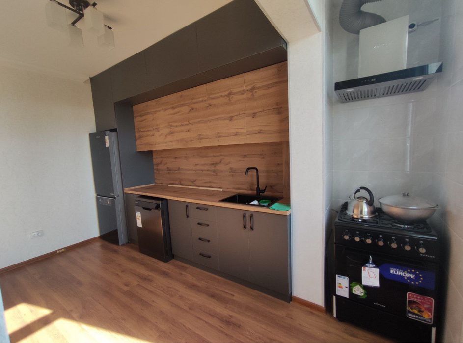 Лабзак МТС 4/8/9 100кв.м хороший ремонт с мебелью и техникой срочно