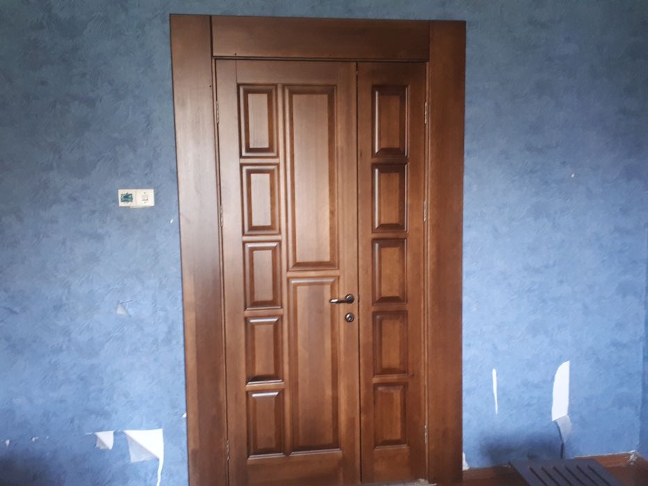 Деревянные двери