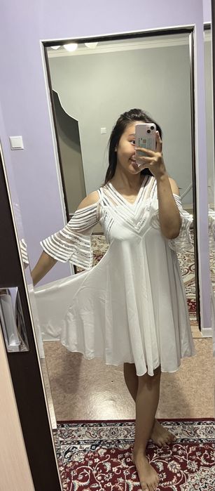 Продаю туфли и платья