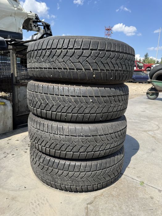 4 anvelope iarna Dunlop Winter Sport 5 SUV 215/70r16 100T